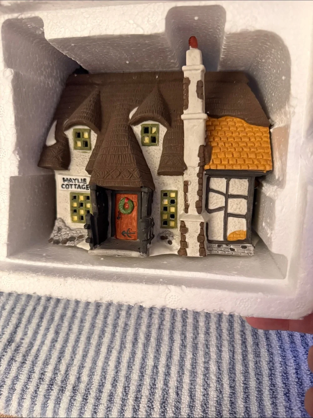 Department 56 Dickens Village Series Maylie Cottage